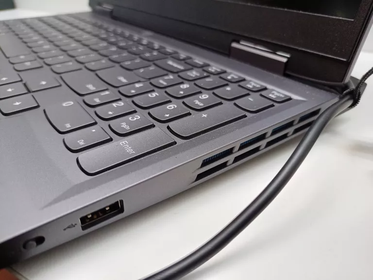 LAPTOP LENOVO LOQ 15IRH8 I5-13 GEN RTX 3050 6GB 144HZ