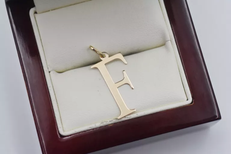 ZŁOTA ZAWIESZKA LITERA "F" 333/0,58G/11X20MM