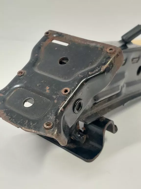 LEWAREK FORD 98AB-17080-CD