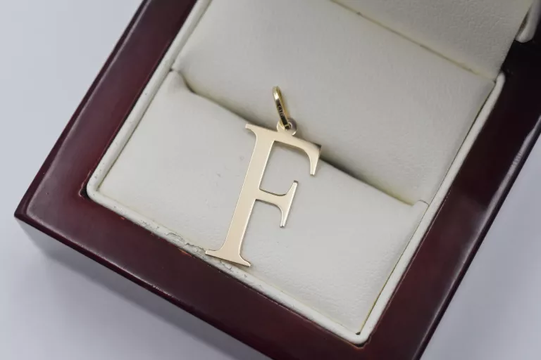 ZŁOTA ZAWIESZKA LITERA "F" 333/0,58G/11X20MM
