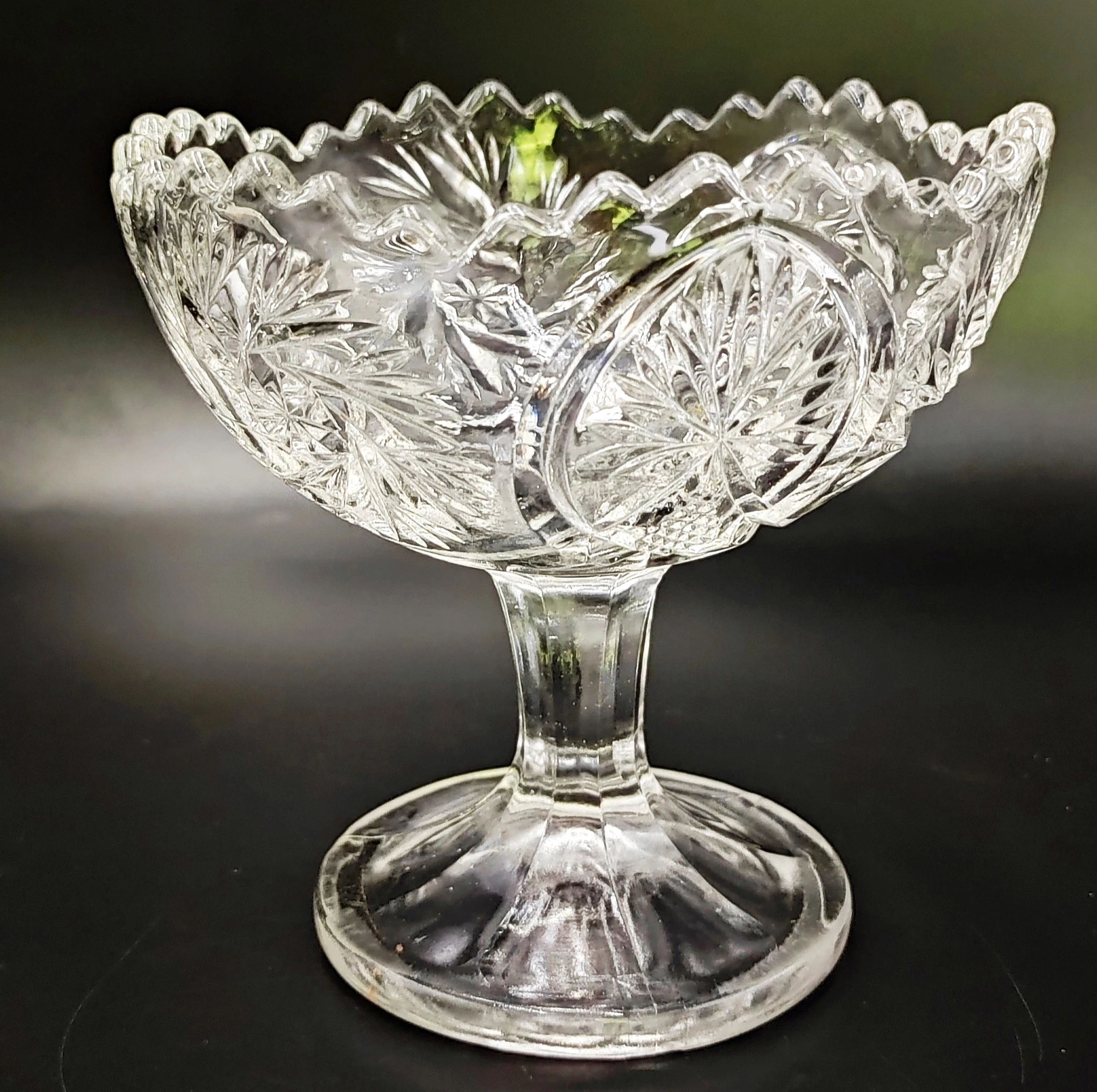 krysztalowa-cukiernica-z-czasow-prl-u-powstancow-slaskich-122-wroclaw