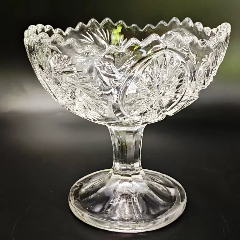 krysztalowa-cukiernica-z-czasow-prl-u-powstancow-slaskich-122-wroclaw