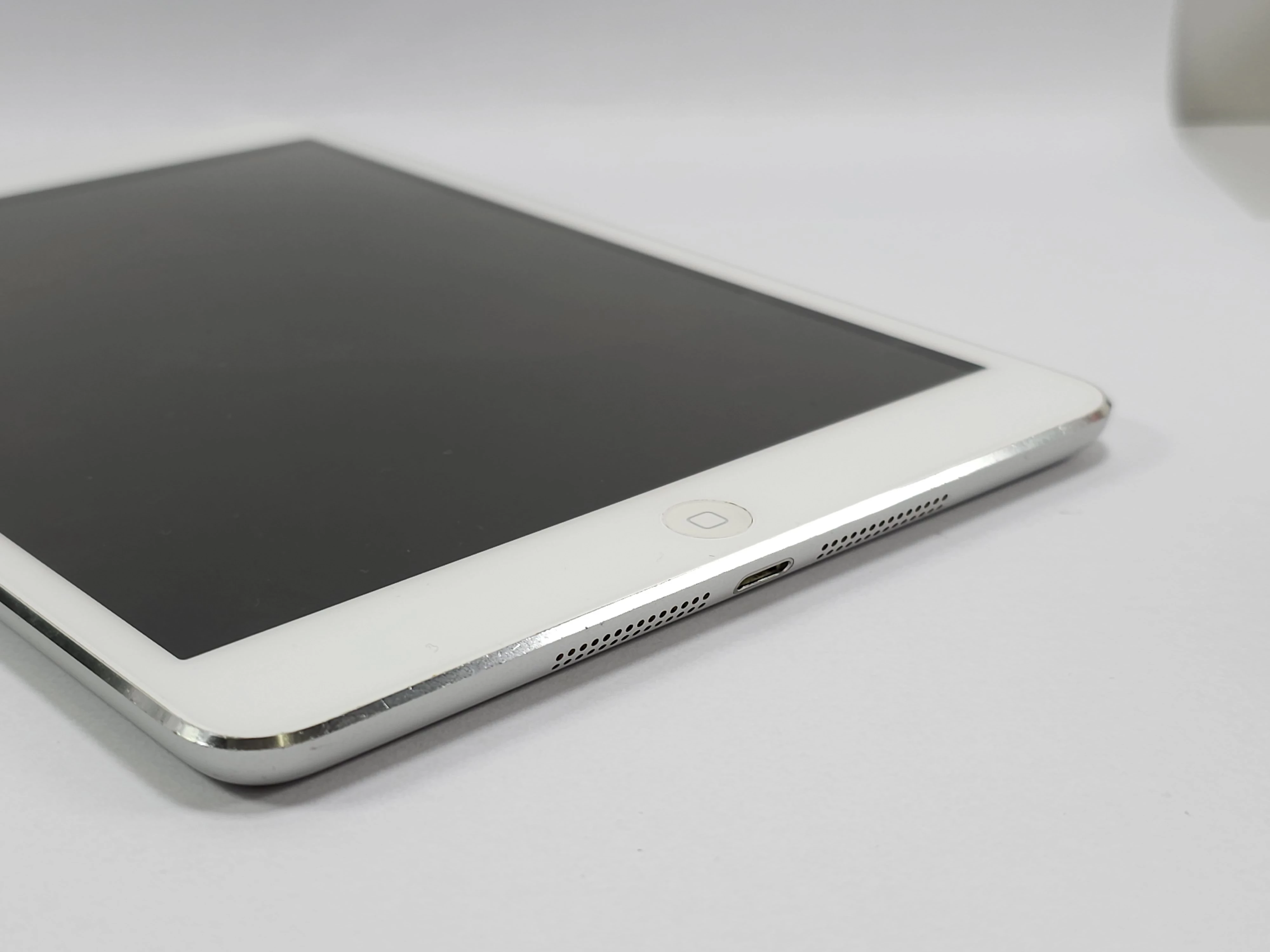 tablet-ipad-mini-md545fda-64-gb-transmisja-danych-4g-lte