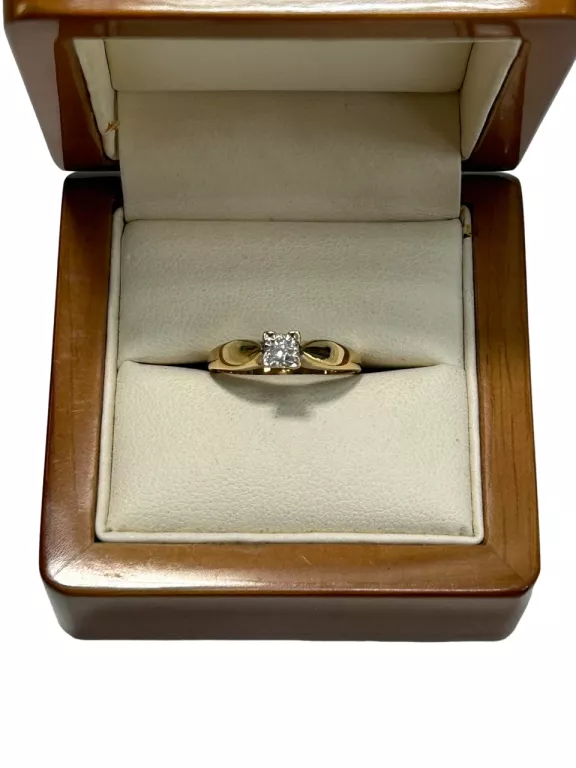 zloty-pierscionek-z-brylantem-226g375r12-stan-11323-2