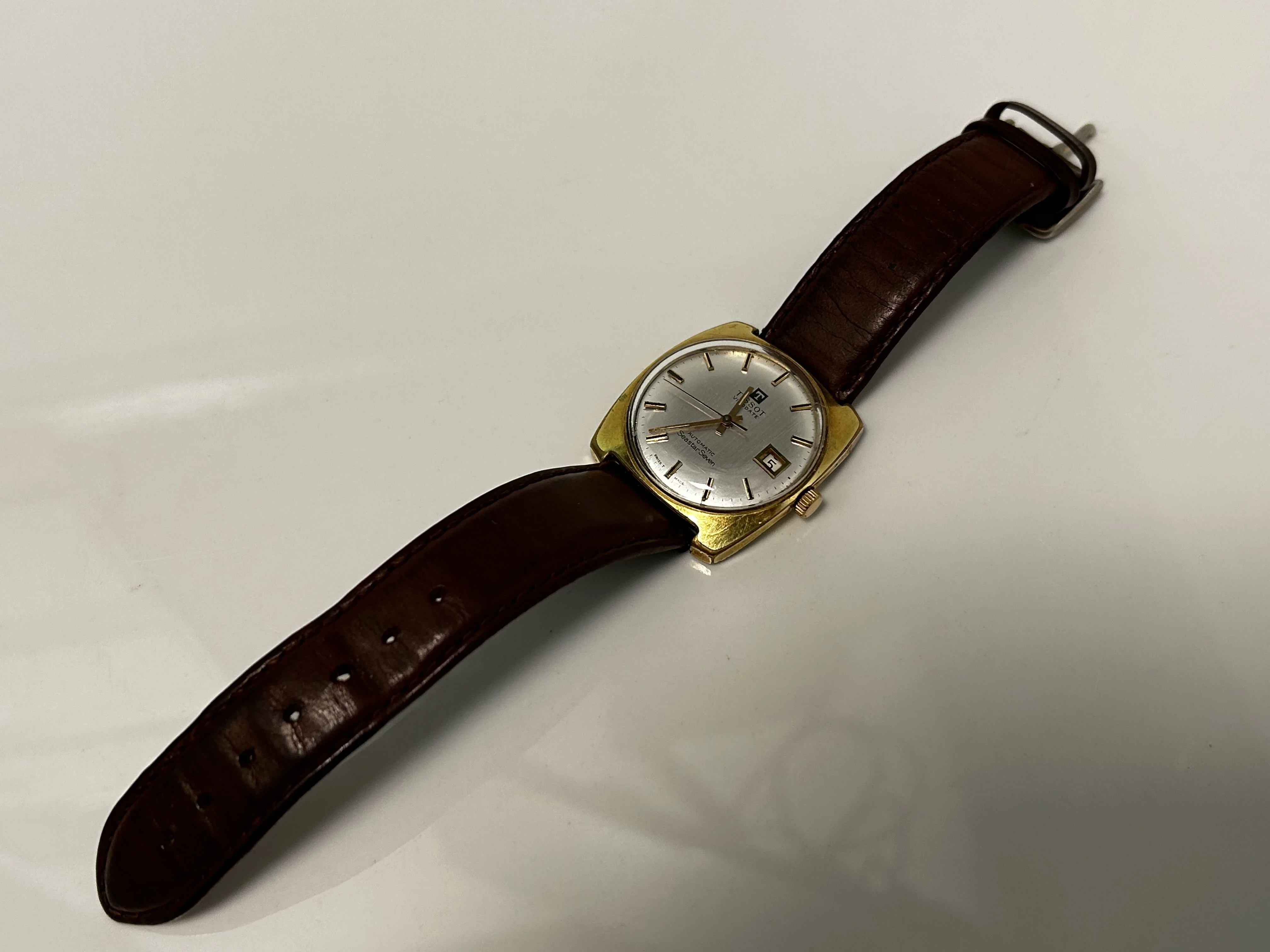 zegarek-tissot-visodate-automatic-seastar-seven-mechaniczny-ksztalt-koperty-okragla