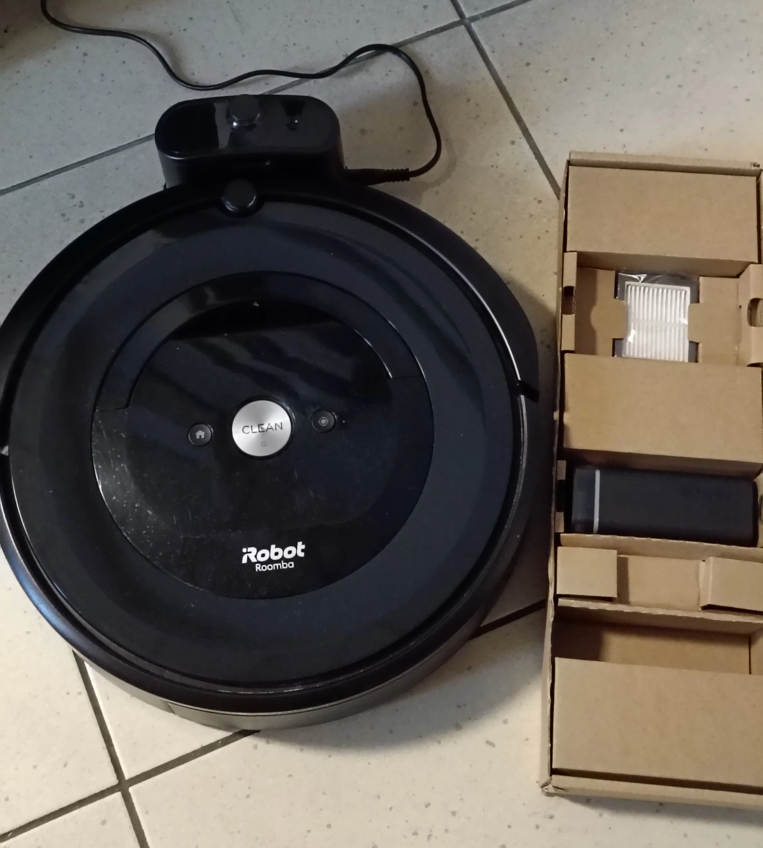 robot-sprzatajacy-irobot-roomba-e5-e5158-moc-15000