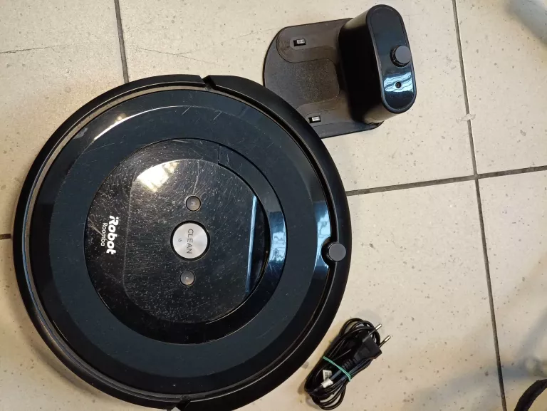 ROBOT SPRZĄTAJĄCY IROBOT ROOMBA E5 E5158
