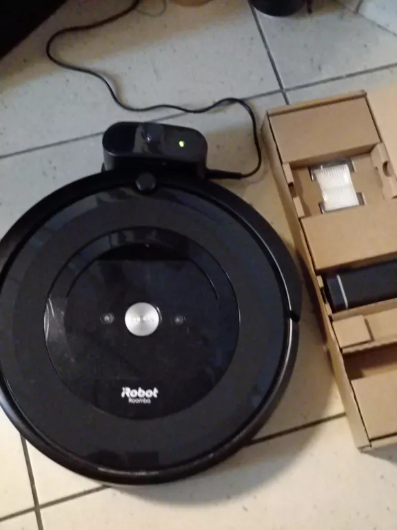 ROBOT SPRZĄTAJĄCY IROBOT ROOMBA E5 E5158