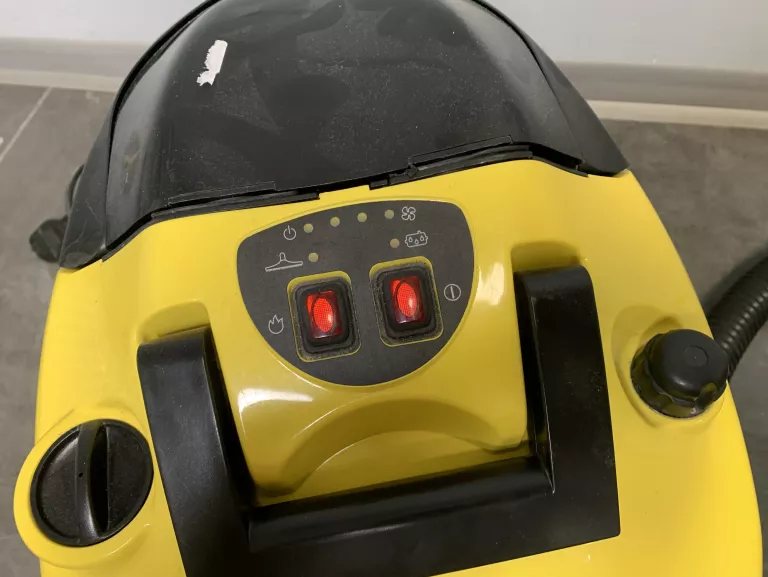 ODKURZACZ PAROWY KARCHER SV 1902