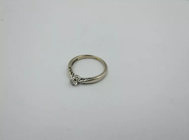 wyrob-jubilerski-uzywany-pierscionek-diamenty-stan-uzywany