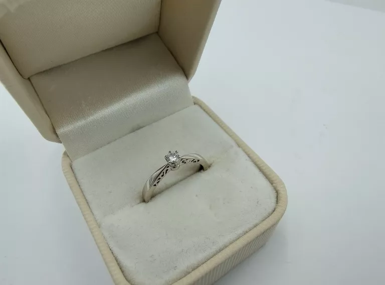 wyrob-jubilerski-uzywany-pierscionek-diamenty-rodzaj-wyrob-jubilerski