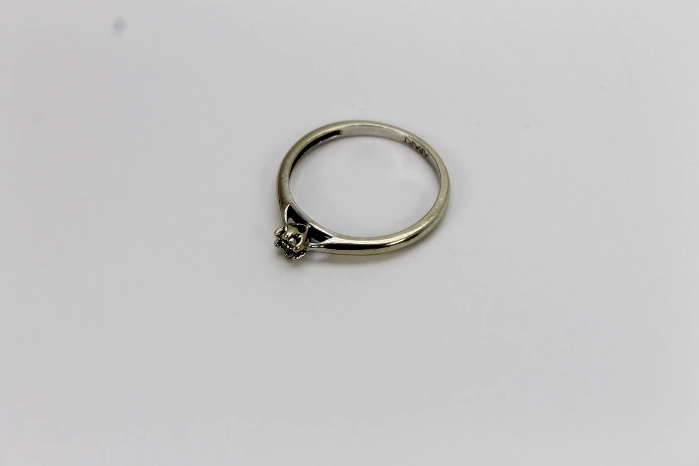 klasyczny-zloty-pierscionek-z-brylantem-pr-375-certyfikat-marka-248811-2033601