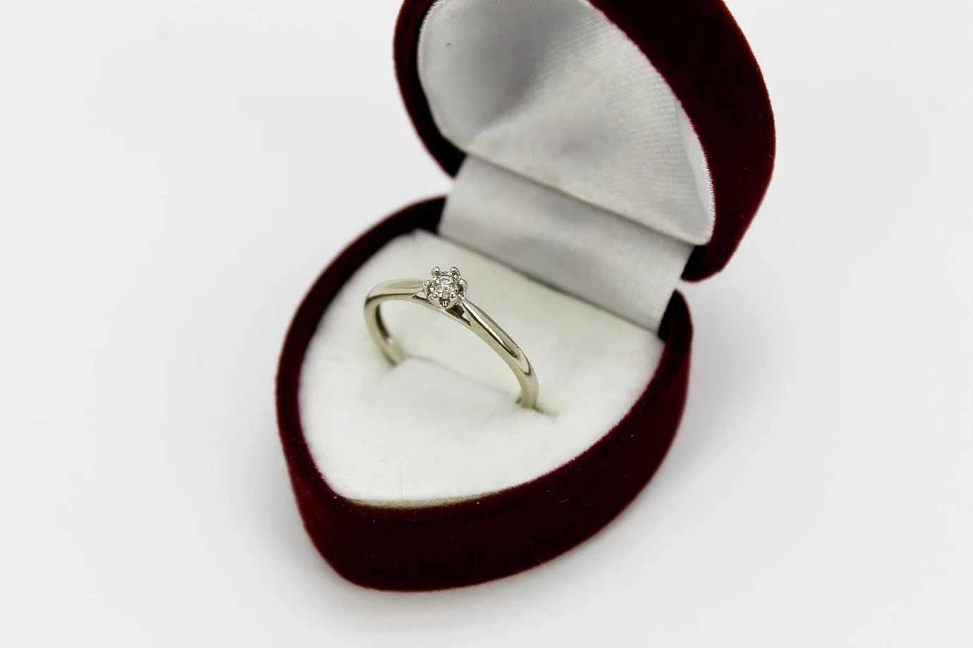 klasyczny-zloty-pierscionek-z-brylantem-pr-375-certyfikat-rozmiarsrednica-wew-mm-372-11