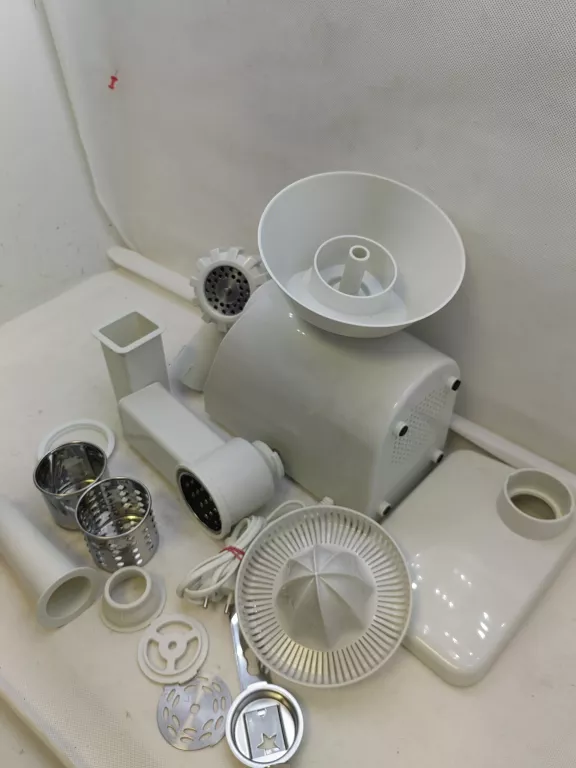 MASZYNKA DO MIELENIA MIĘSA CLATRONIC FW 2398 ZESTAW Z KOŃCÓWKAMI W PUDEŁKU