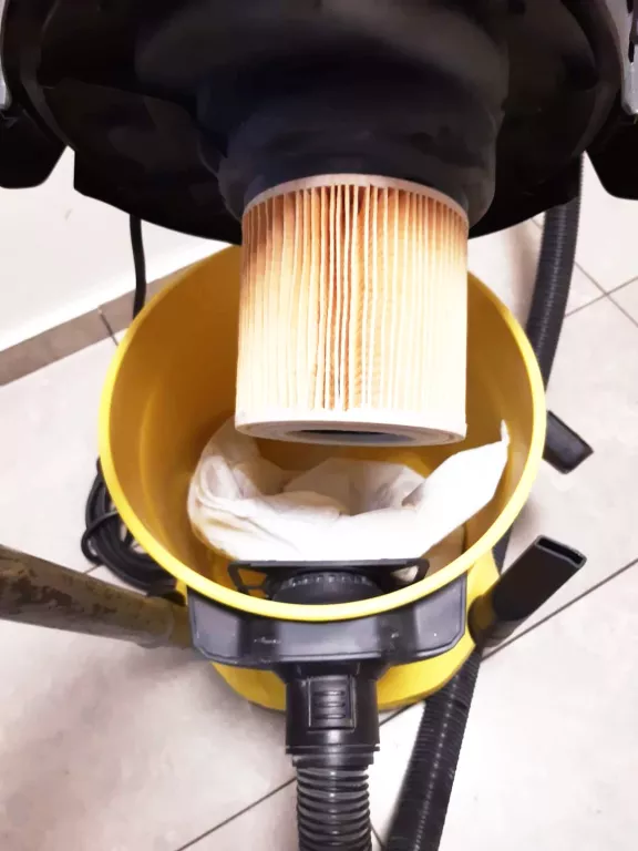 ODKURZACZ PRZEMYSŁOWY KÄRCHER WD3 P 1000 W KONCÓWKI