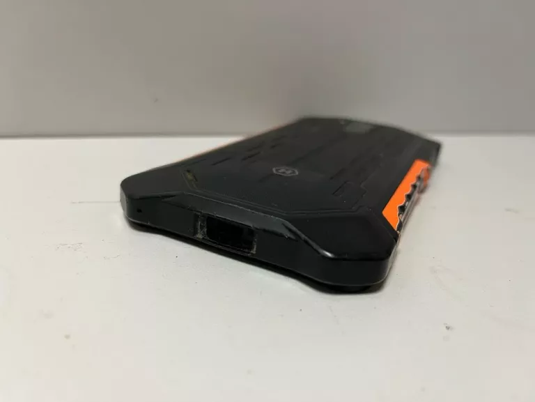 TELEFON HAMMER IRON 3 GB / 32 GB 4G (USZKODZONY)