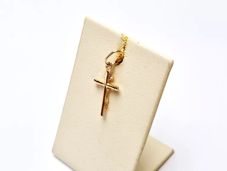 ZŁOTY KRZYŻYK Z PANEM JEZUSEM [585, 0,47G, 2X1CM]
