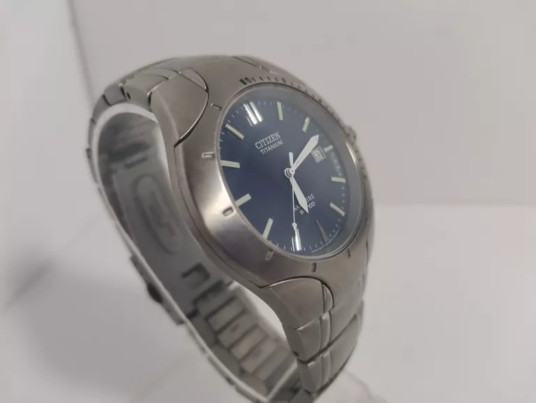 ZEGAREK CITIZEN TITANIUM SAPPHIRE WR100