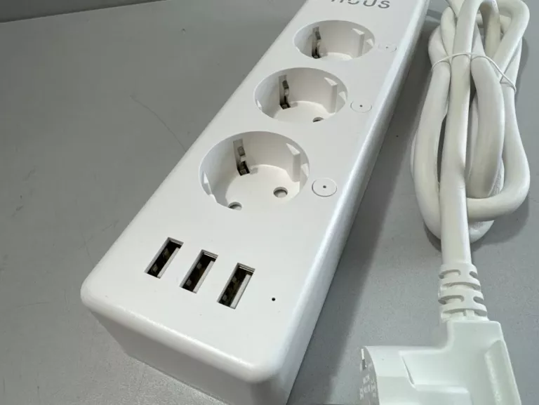 PRZEDŁUŻACZ SMART HOME WIFI NOUS A5