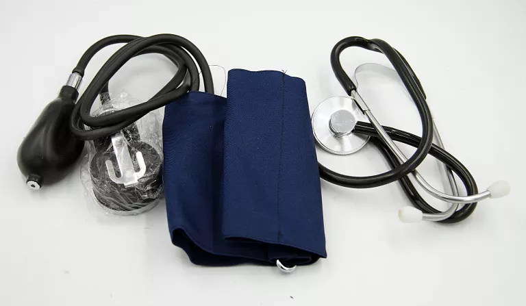 cisnieniomierz-steroskop-bloodpressure-monitoring-kit-chelmska-50-warszawa