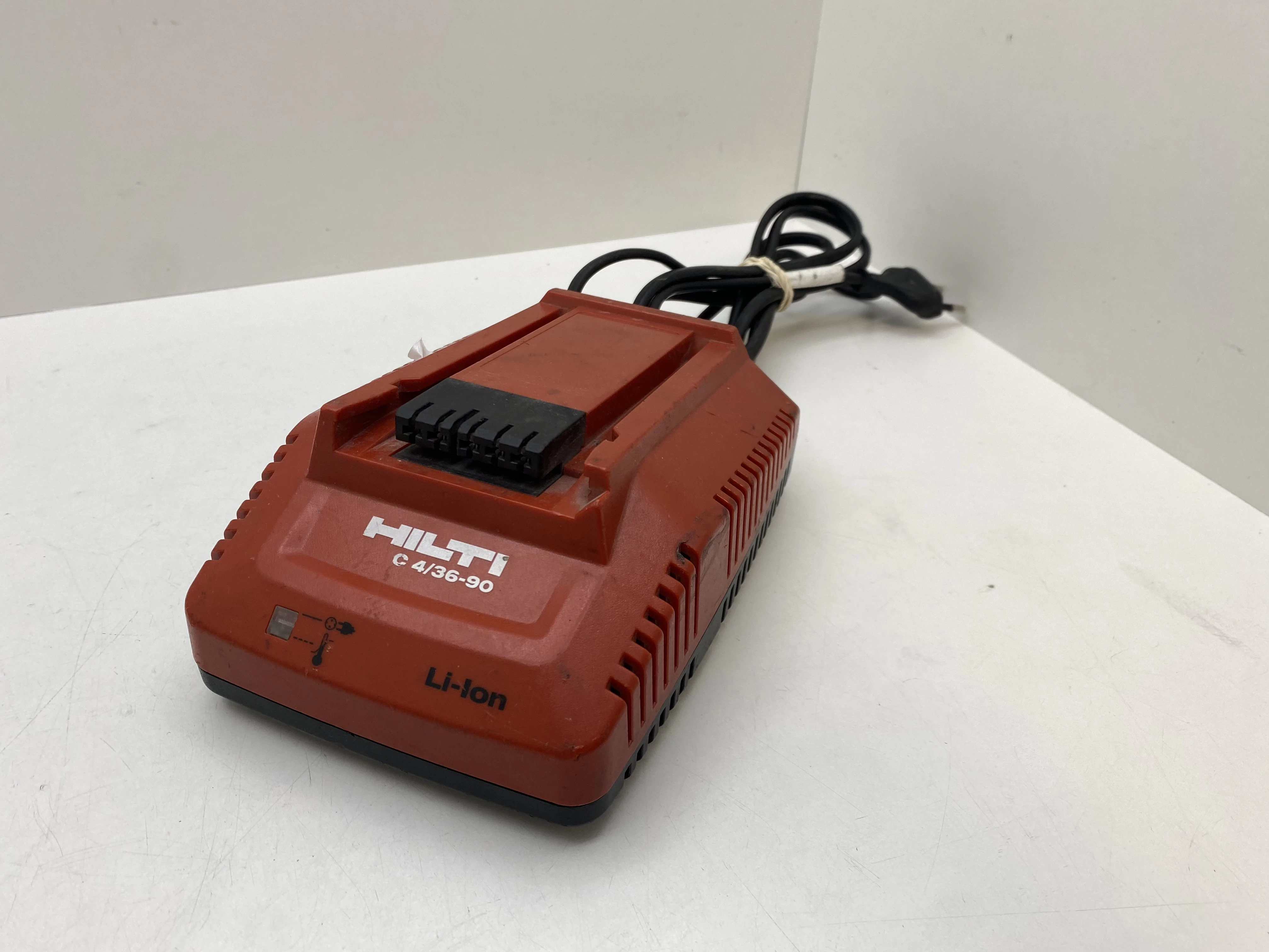 ladowarka-hilti-c436-90-opis-kromera-6-wroclaw