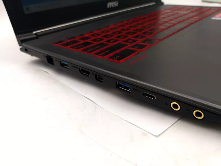 LAPTOP MSI GV62 I7/16GB/256GB SSD GTX1060 W10