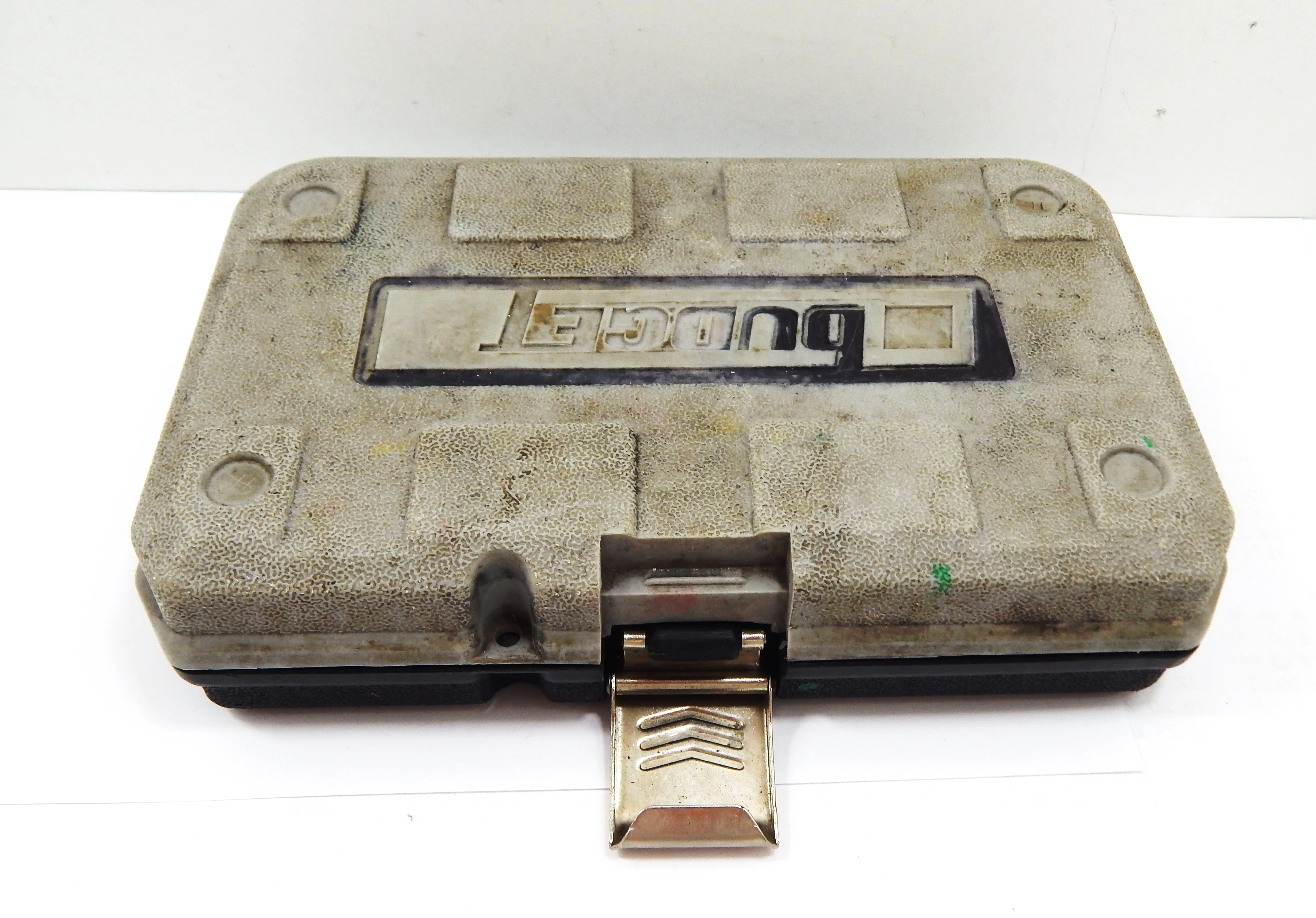 zestaw-kluczy-nasadowych-budget-ean-gtin-4335843004264