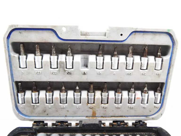 zestaw-kluczy-nasadowych-budget-rodzaj-klucza-nasadowy