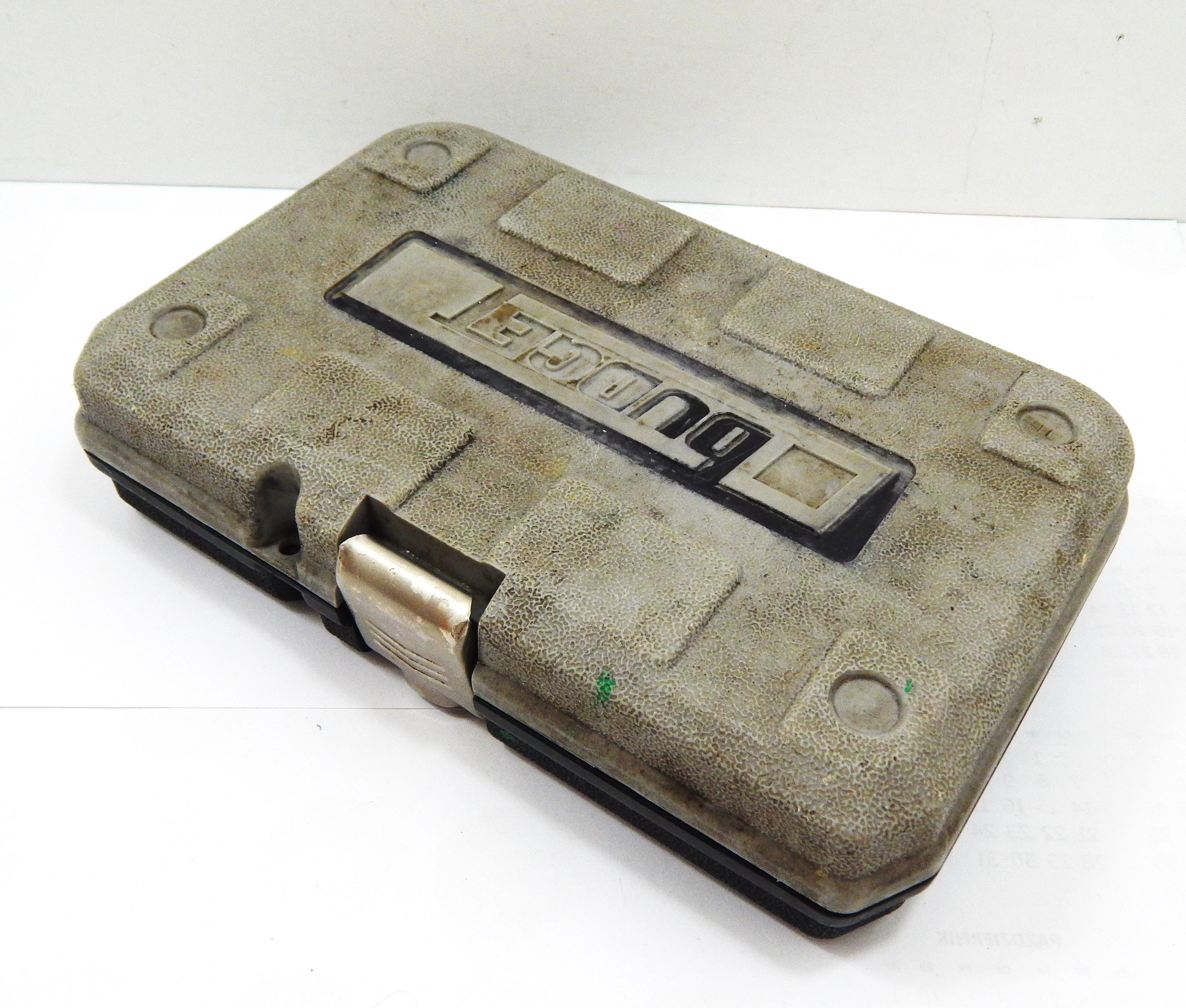 zestaw-kluczy-nasadowych-budget-stan-uzywany