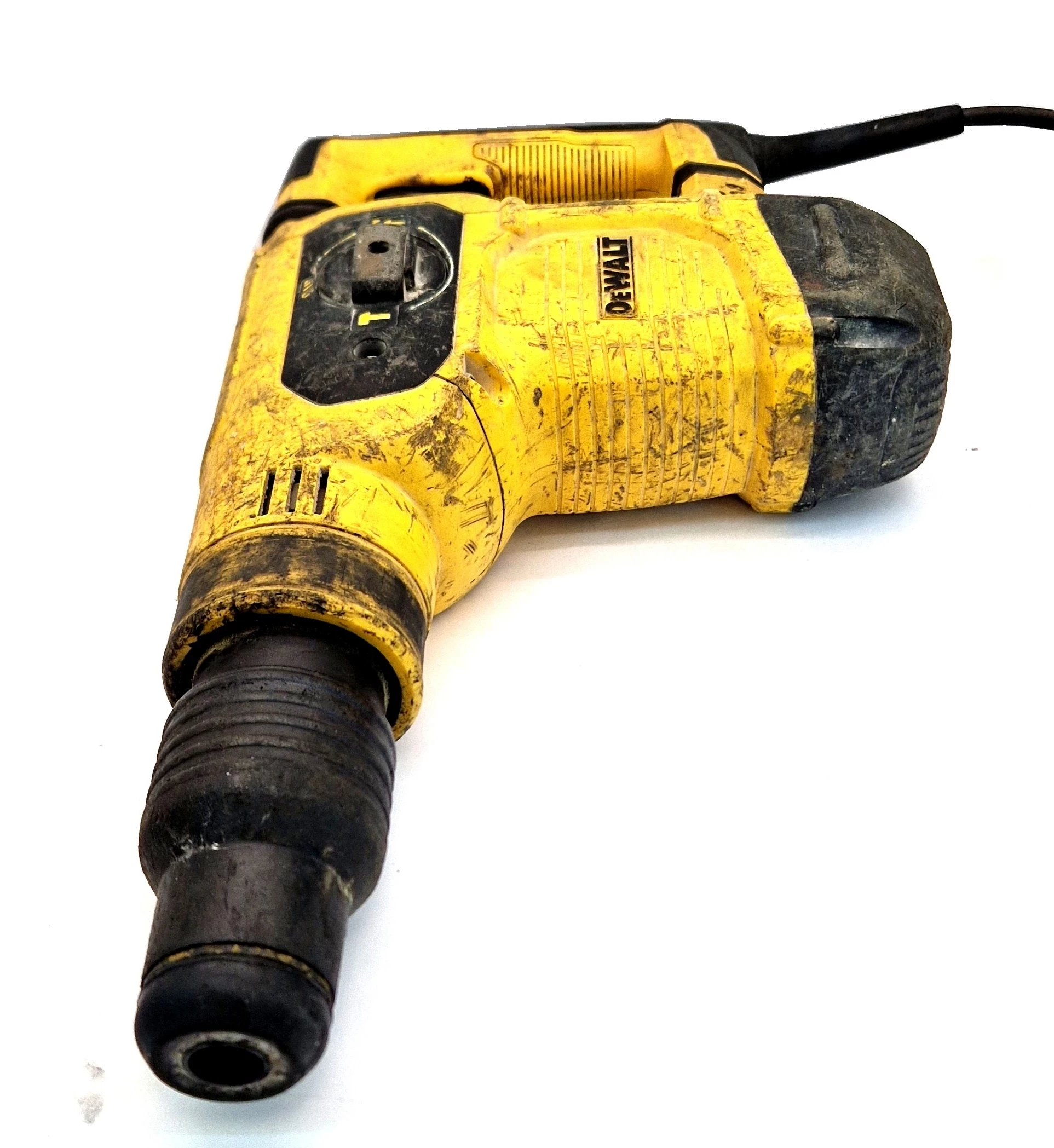 mlotowiertarka-dewalt-d25481-maksymalna-moc-1050
