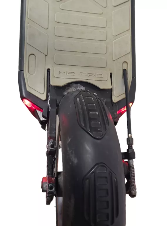 hulajnoga-elektryczna-kugoo-m2-pro-zasilacz-waga-14