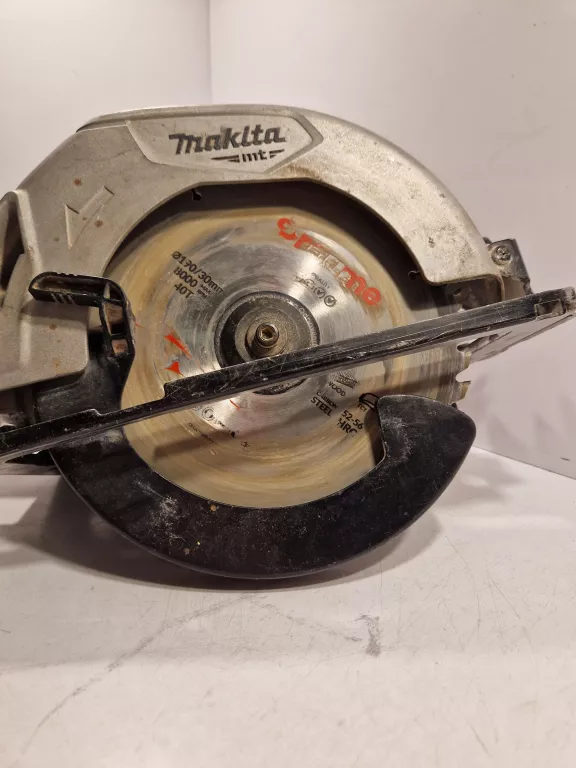 PILARKA TARCZOWA MAKITA M5802