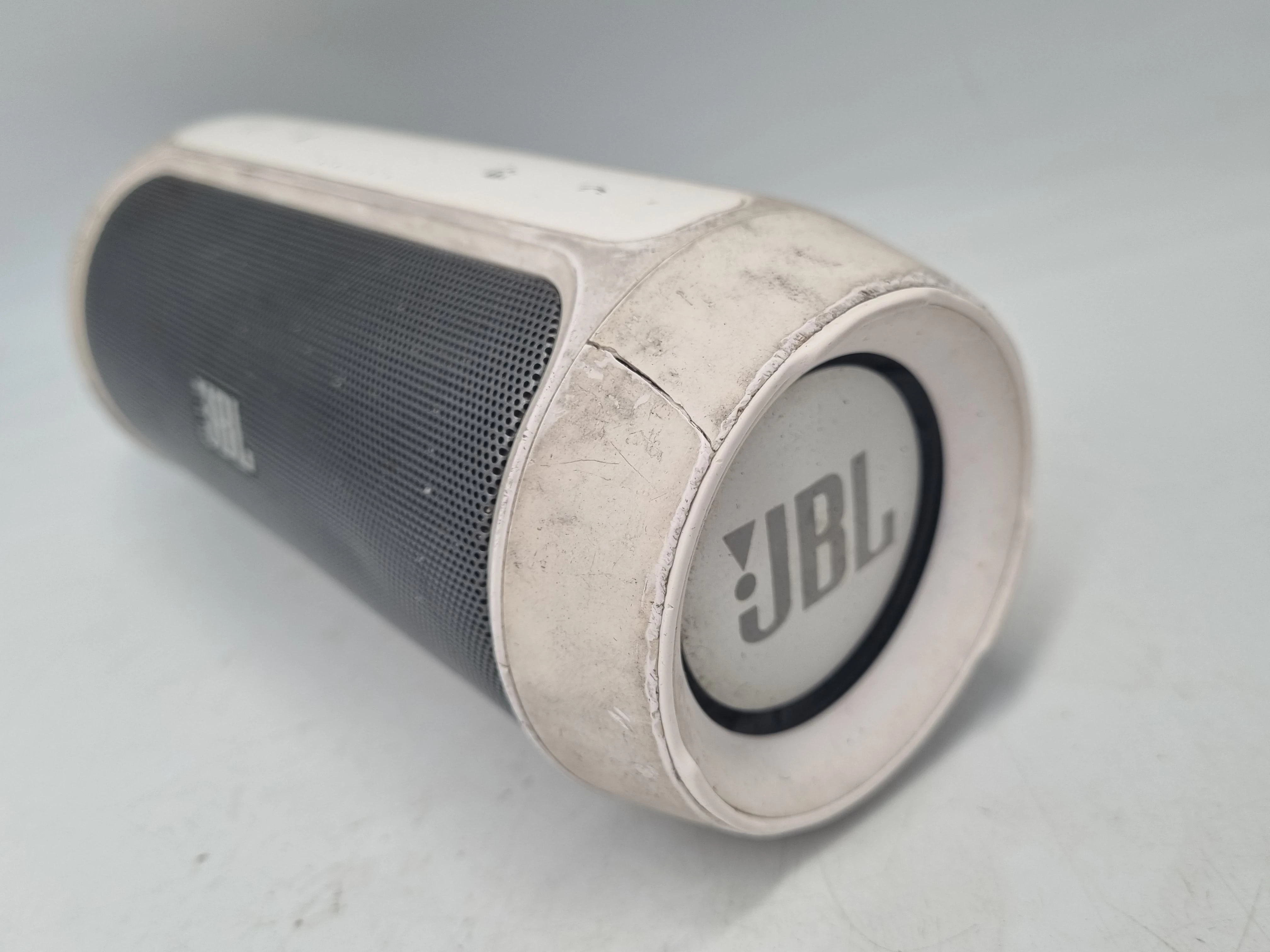 glosnik-przenosny-jbl-charge-2-bialy-kod-producenta-charge-2