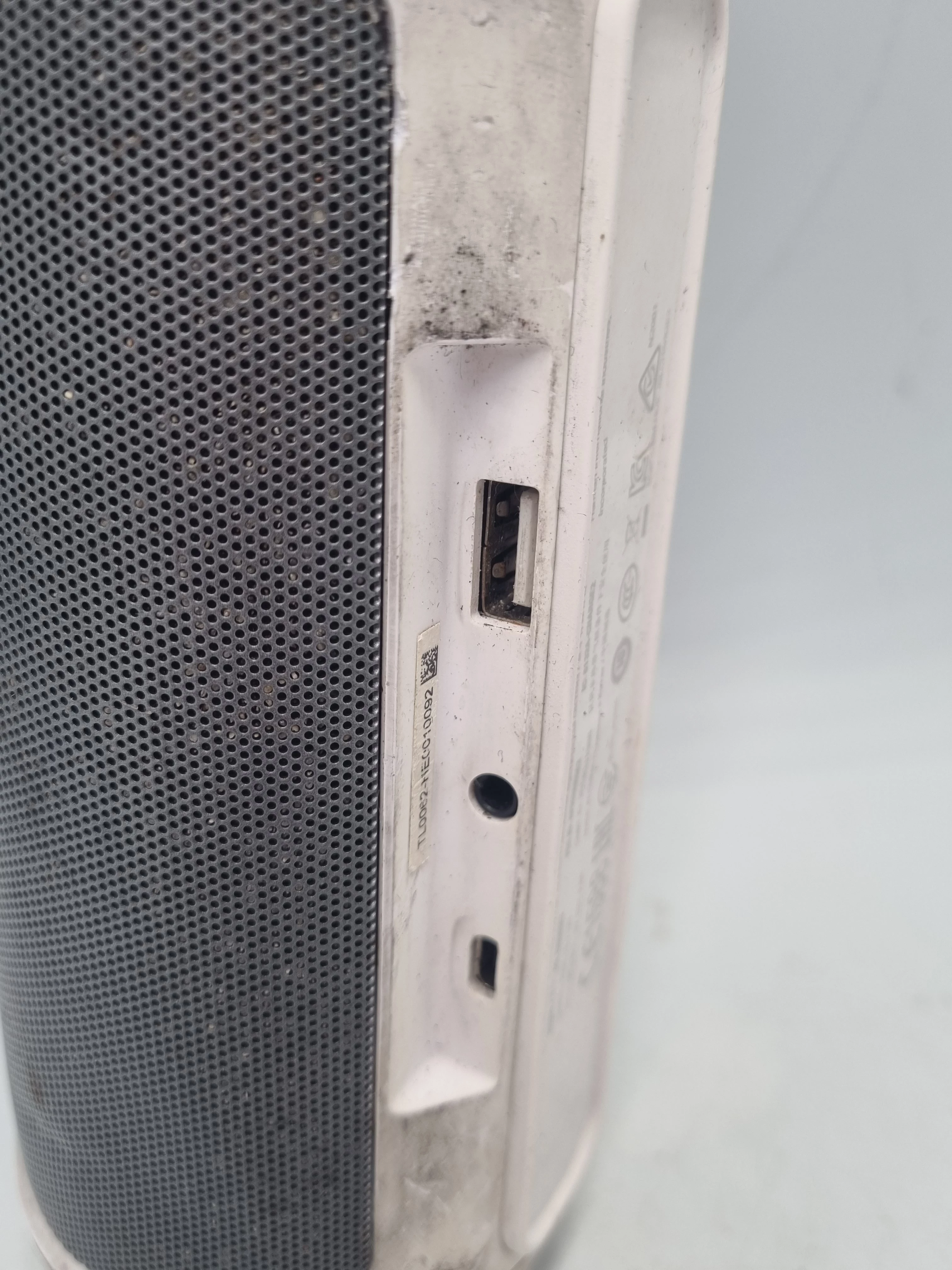 glosnik-przenosny-jbl-charge-2-bialy-marka-jbl