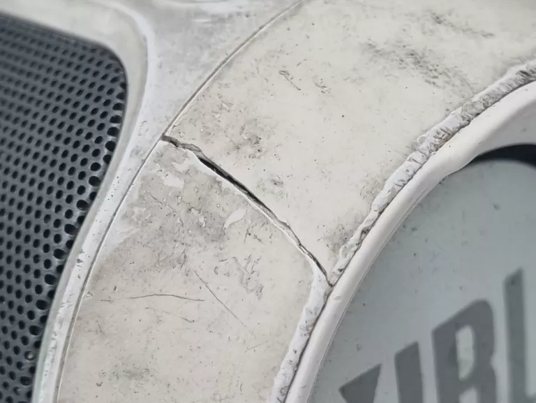 GŁOŚNIK PRZENOŚNY JBL CHARGE 2 BIAŁY