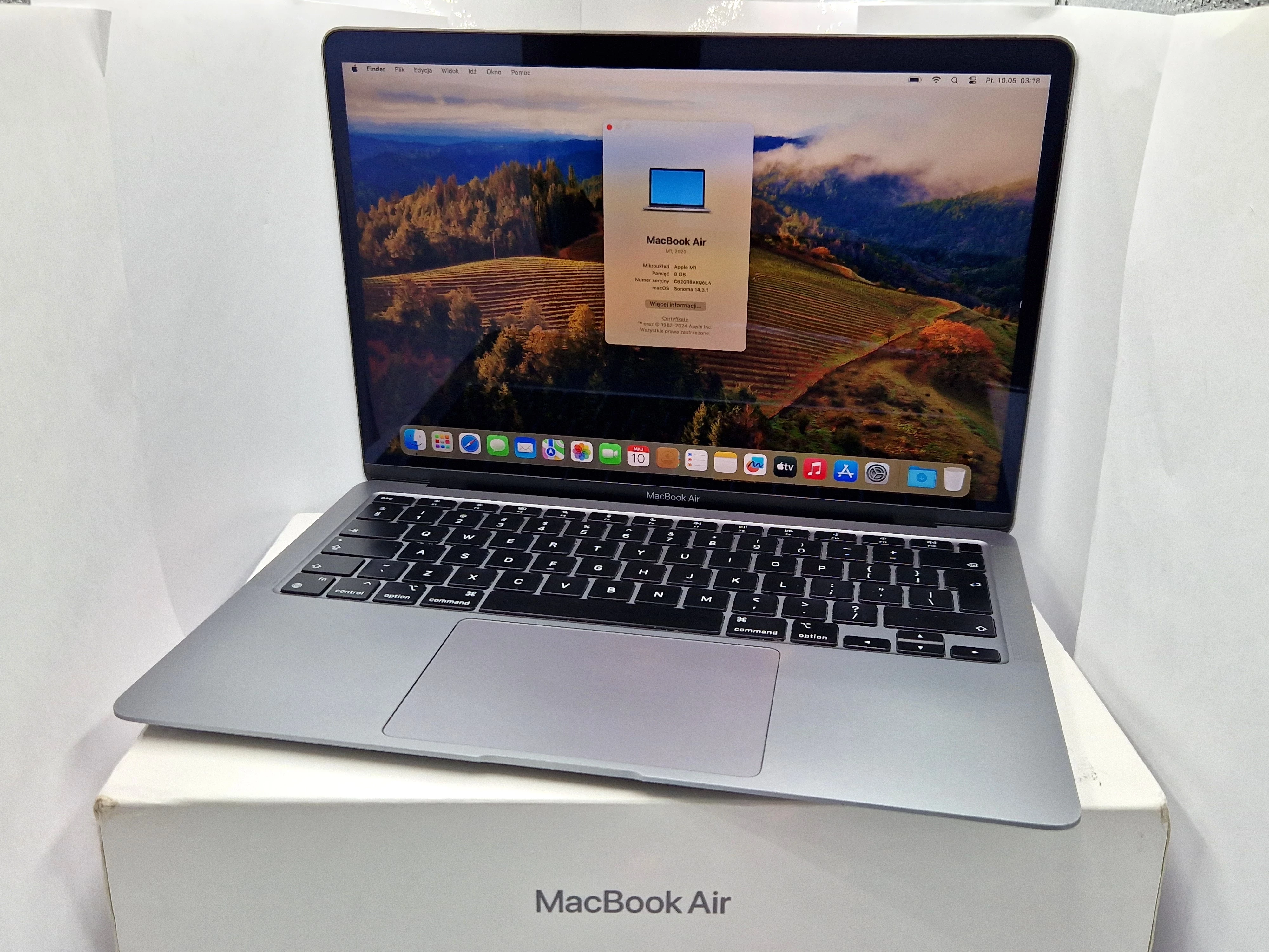 ★☆新品同様　MacBook Air　A2337　MGN63J/A  ★☆ APPLE MACBOOK AIR 13 2020 A2337 M1 8C CPU/7C GPU/8GB/SSD