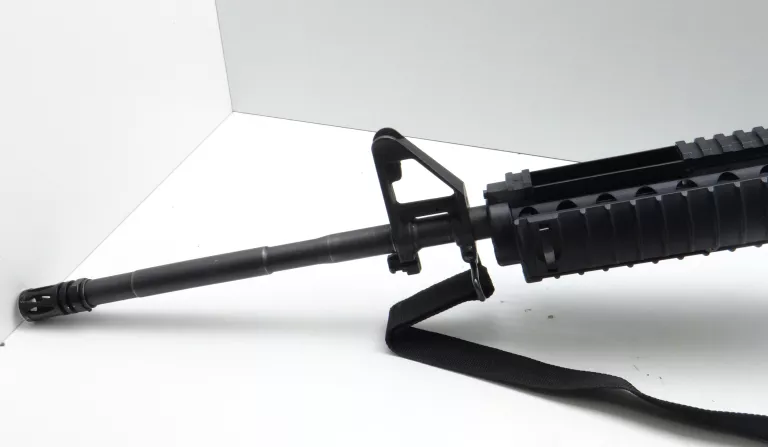 PISTOLET 6MM CYBERGUN COLT M4A1 AEG GARDE MAIN MOY