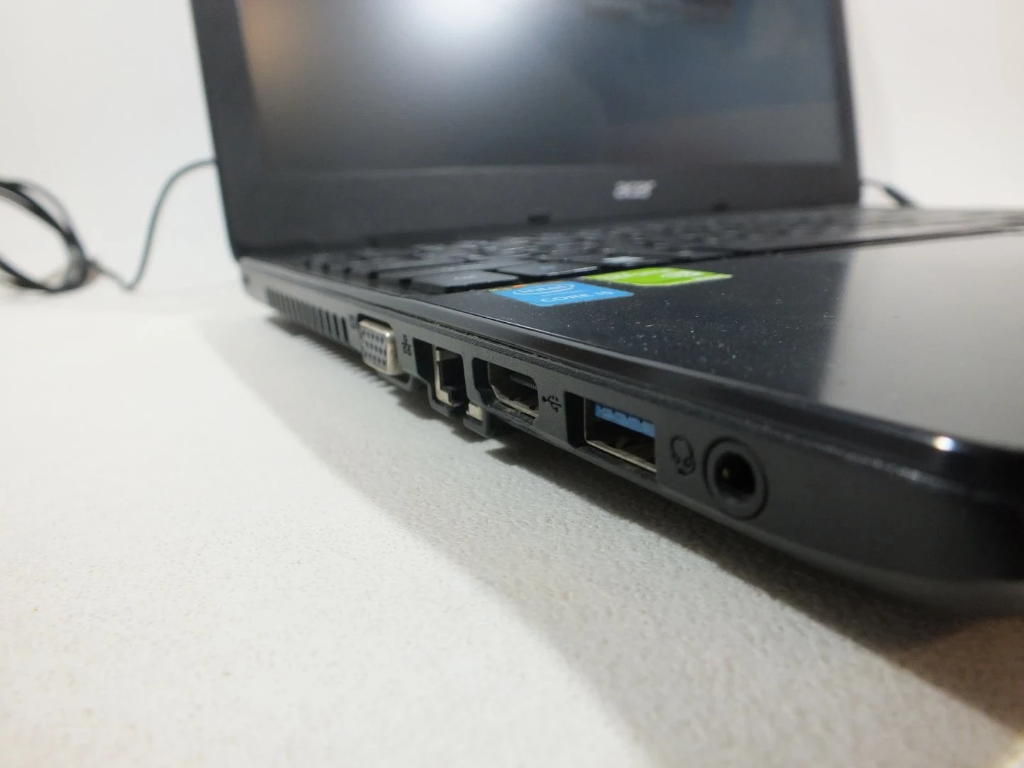 laptop-acer-aspire-e15-4ram-graf-lad-rozdzielczosc-px-1366-x-768