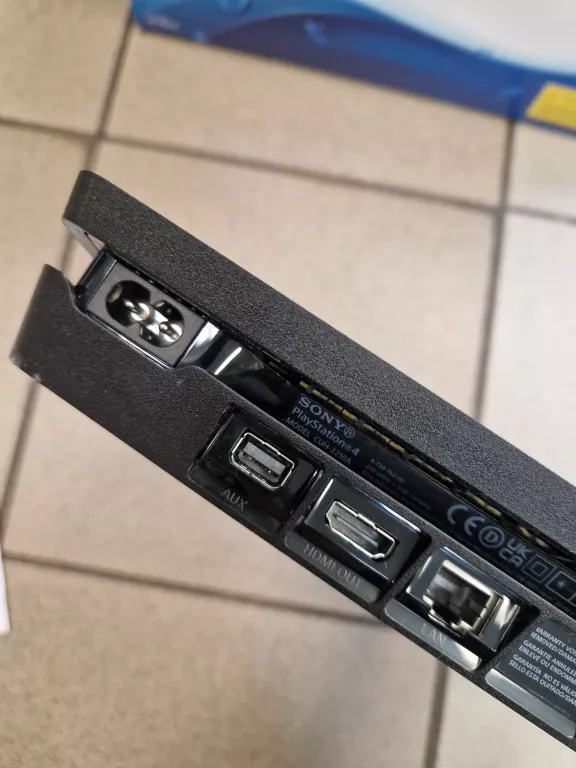 OKAZJA! KONSOLA PS4 +GWARANCJA DO 2026 KOMPLET 500 GB PLAYSTATION4