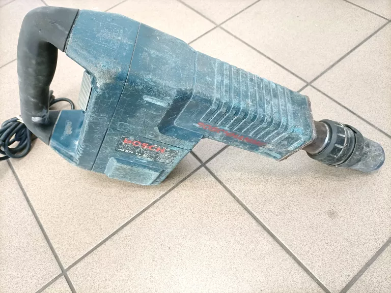 MŁOT BOSCH HAMMER GSH 11E