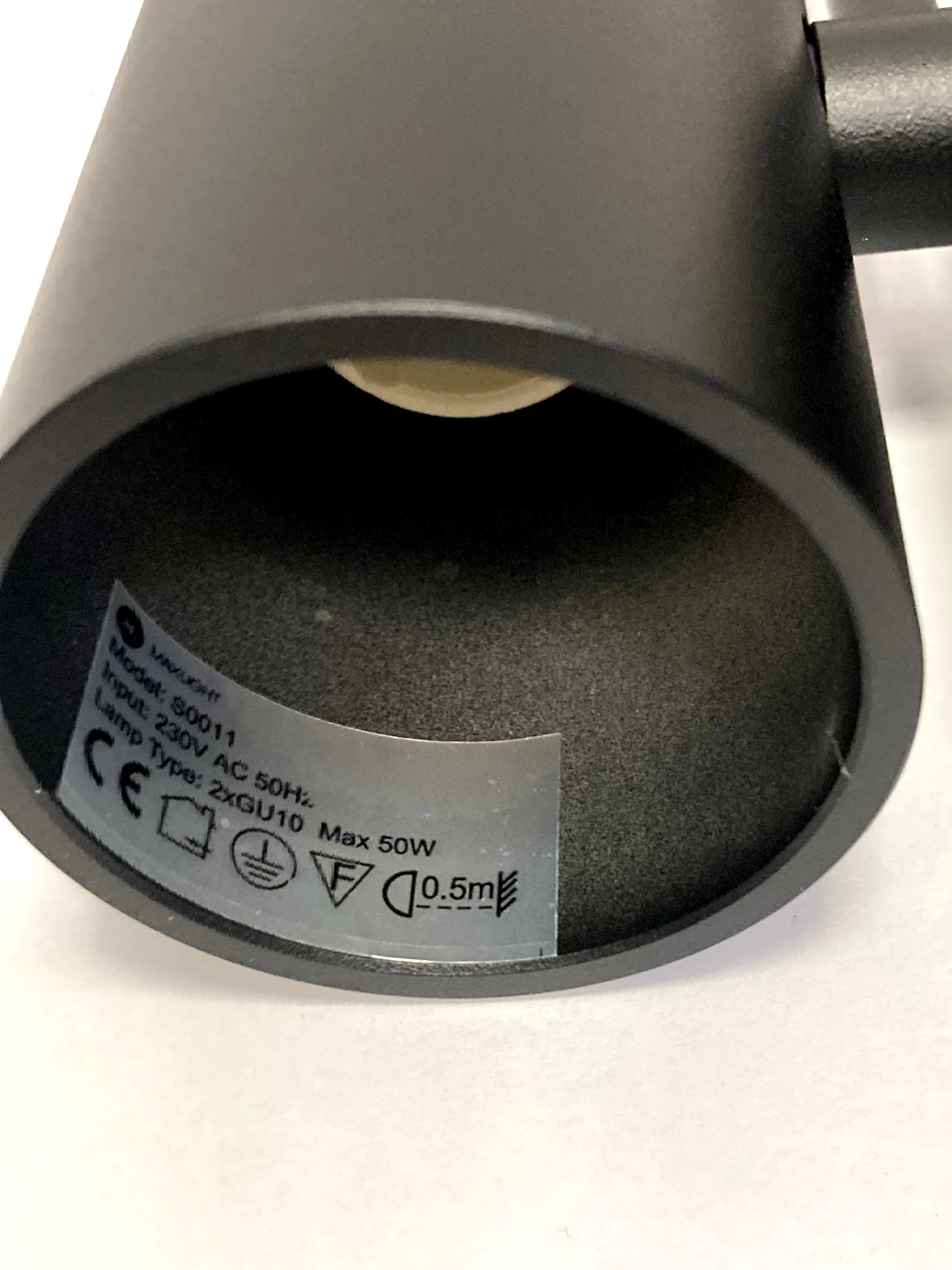 oprawa-szynowa-maxlight-s0011igla-kolor-czarny