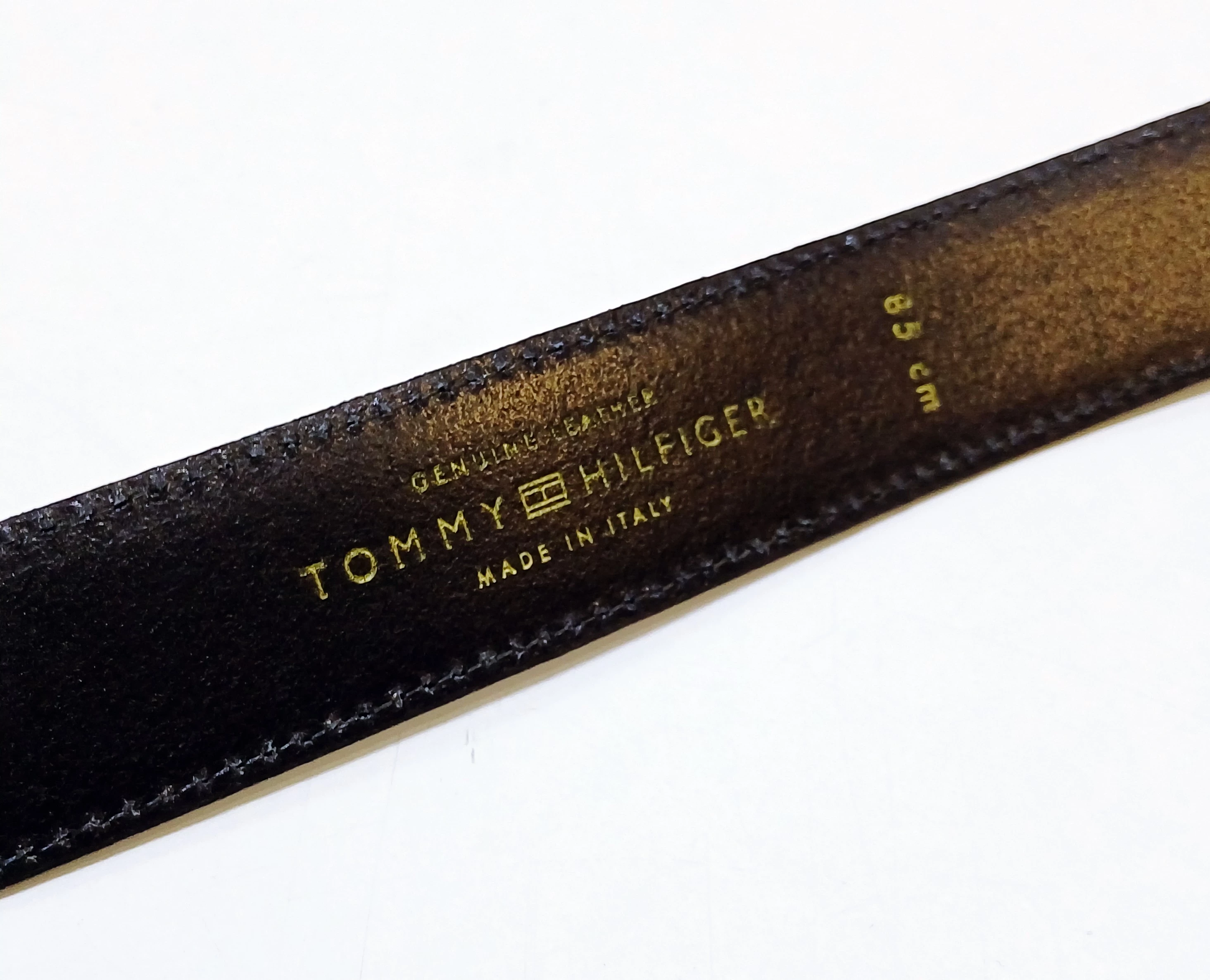 pasek-tommy-hilfiger-monogram-leather-square-buckle-belt-aw0aw16188-bds-material-dominujacy-203885-218289