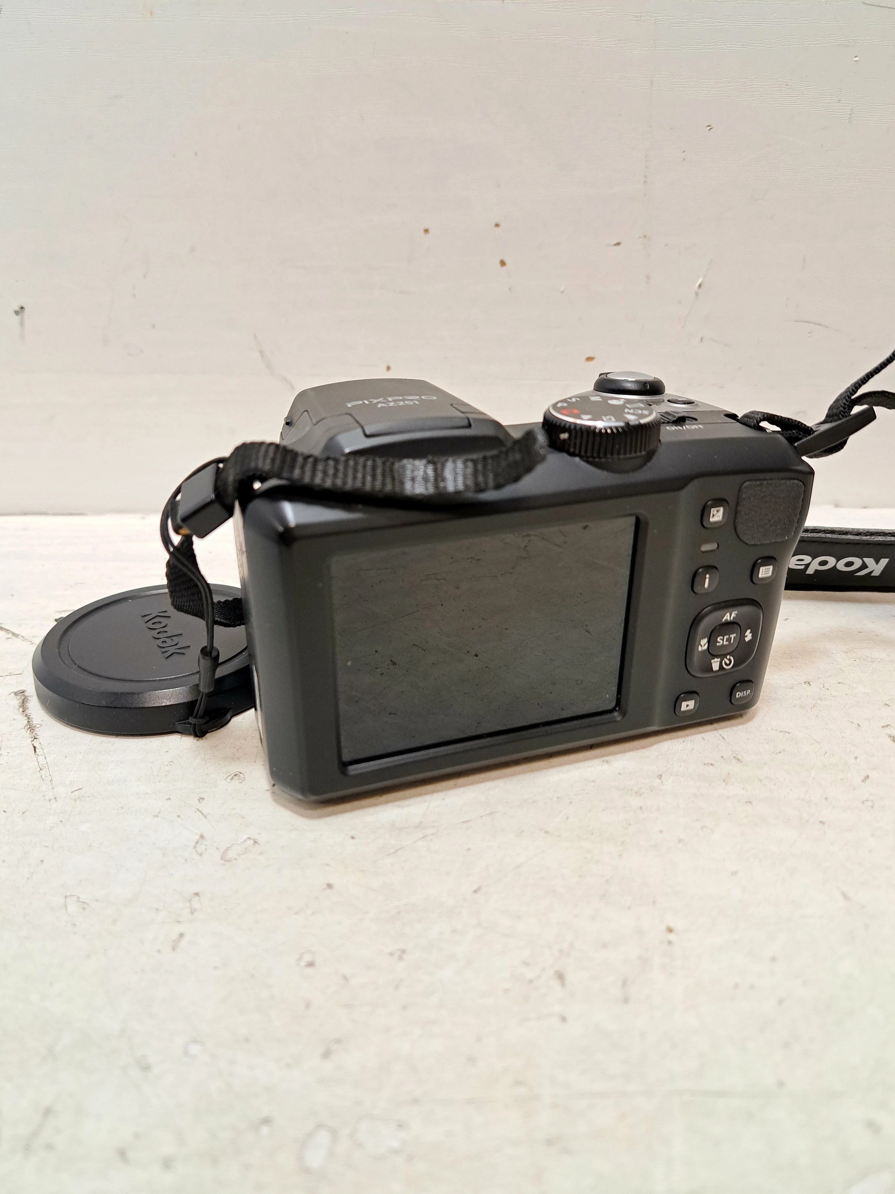 aparat-cyfrowy-kodak-az251-16-mpix-4x-zoom-polecam-zoom-optyczny-4