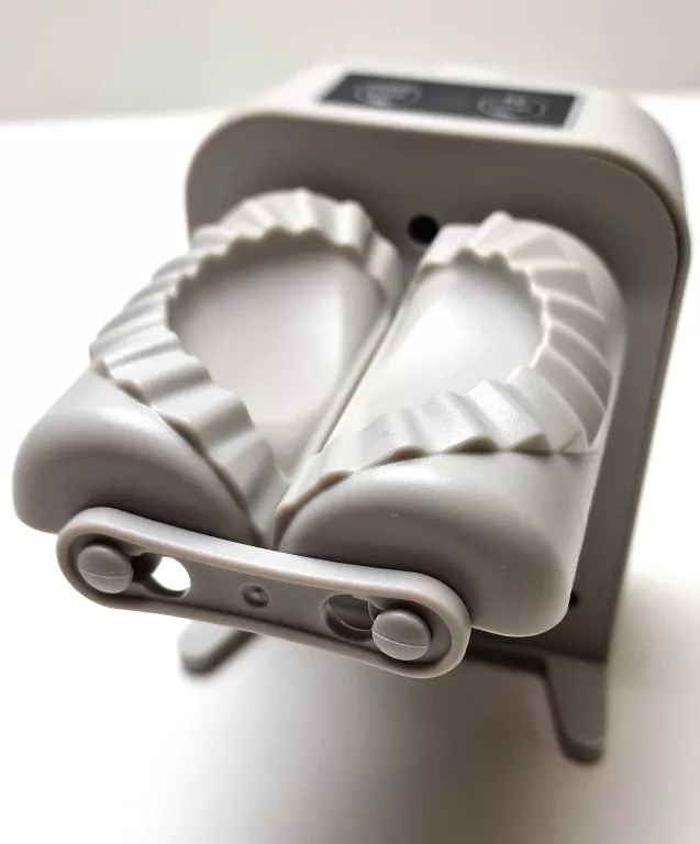 maszynka-do-pierogow-d725-rodzaj-foremka-skladana