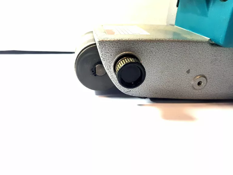 szlifierka-tasmowa-makita-9924db-850w-rodzaj-zasilania-pneumatyczne