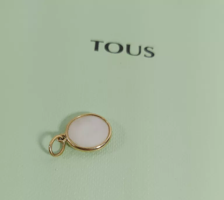 zlota-zawieszka-tous-p750-certyfikat-material-dominujacy-zloto