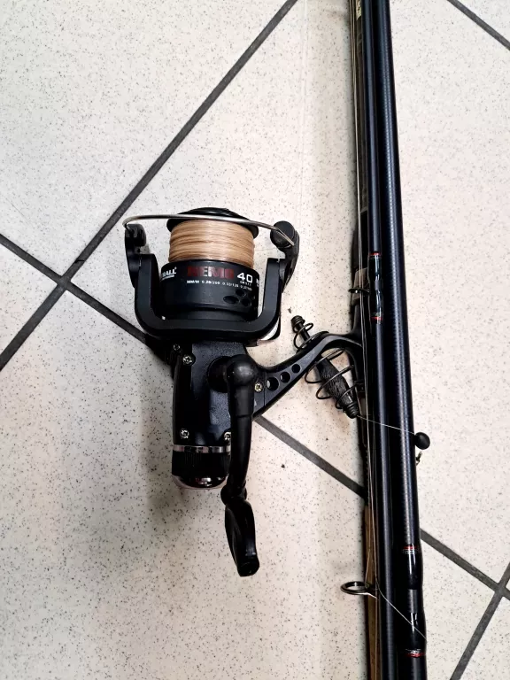 WĘDKA MIKADO X-PLODE MEDIUM FEEDER 390 +KOŁOWROTEK MISTRALL NEMO 4.0