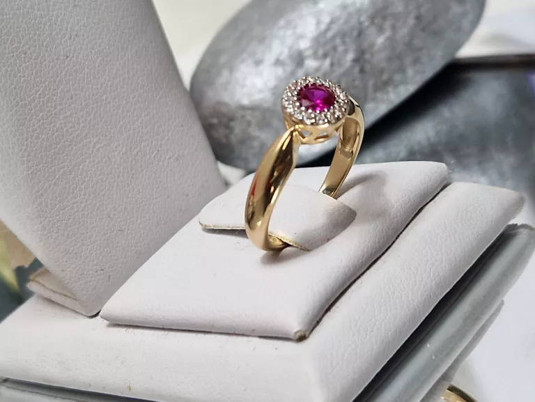 zloty-pierscionek-585239g-bordowa-cyrkonia-dookola-male-cyrkonie-stan-11323-238058