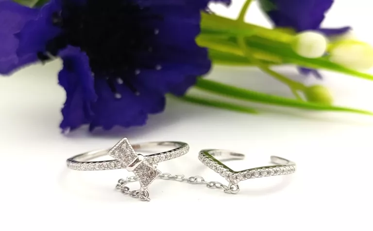 srebrny-podwojny-pierscionek-z-lancuszkiem-208g-r17-rodzaj-2205-2