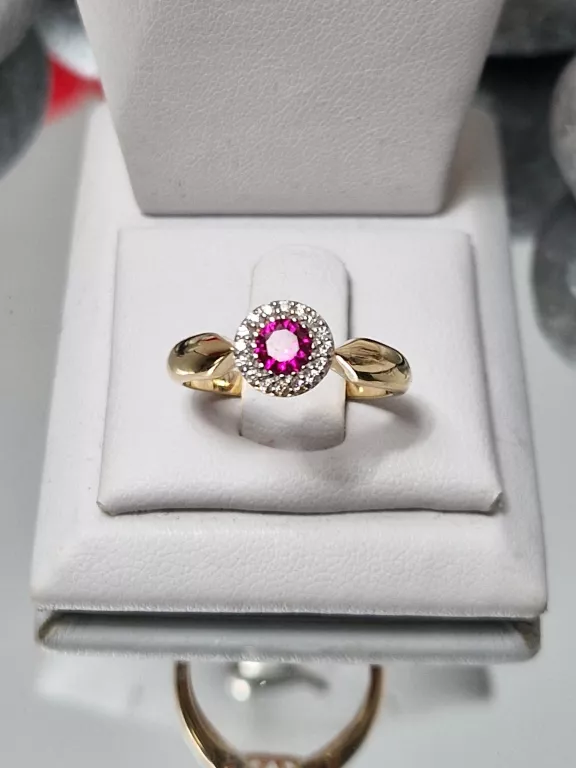 zloty-pierscionek-585239g-bordowa-cyrkonia-dookola-male-cyrkonie-3-maja-105-dabrowa-gornicza